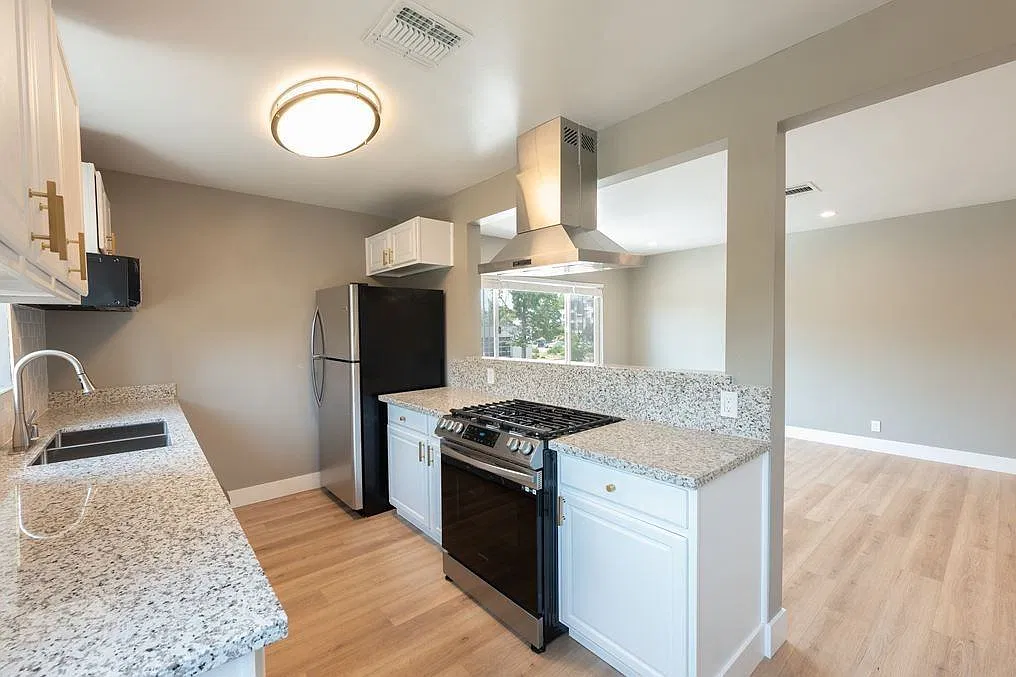 Hartsook Apartments — Photo 3