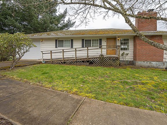 2nd image of 11650 NE Red Hills Rd