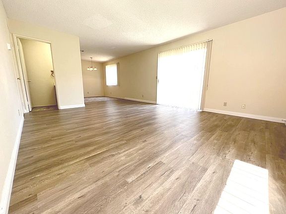 2nd image of 28378 Encanto Dr #M