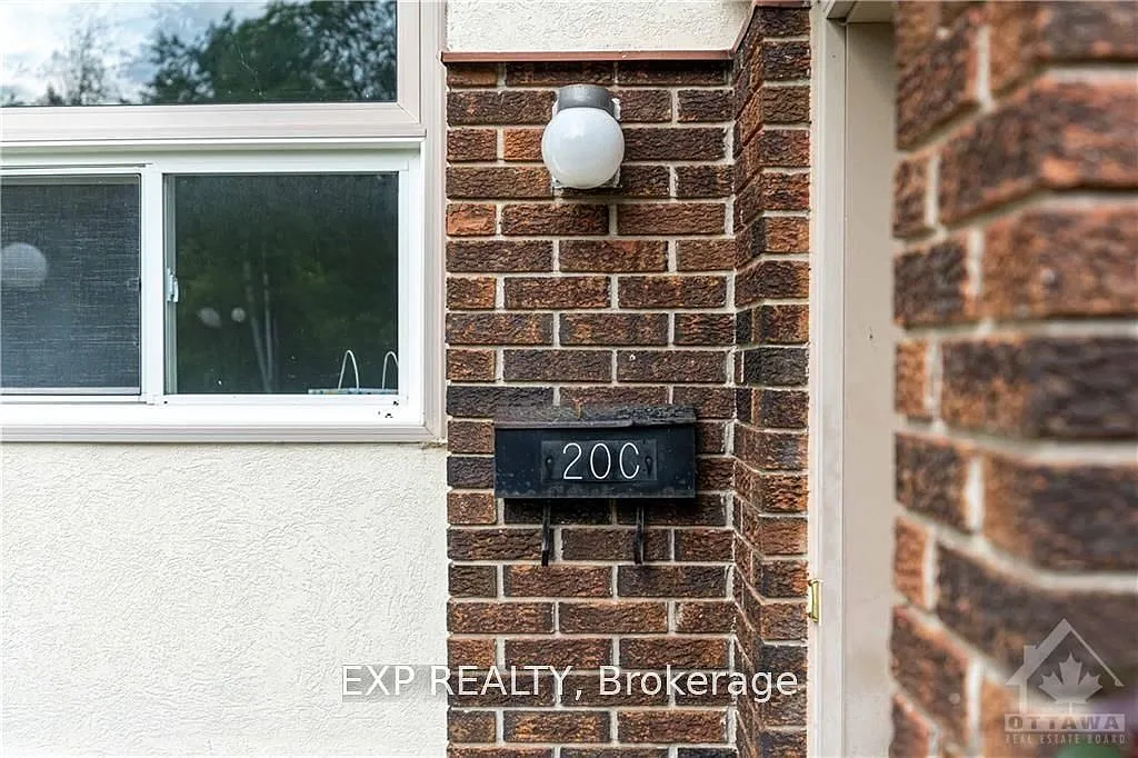 3 bed, $2,300 — Photo 3