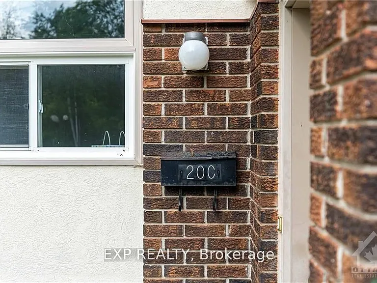 20 Forester Cres #C — Photo 3