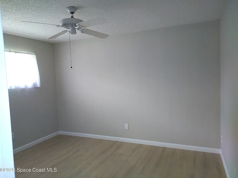 530 Rio Ln — Photo 17
