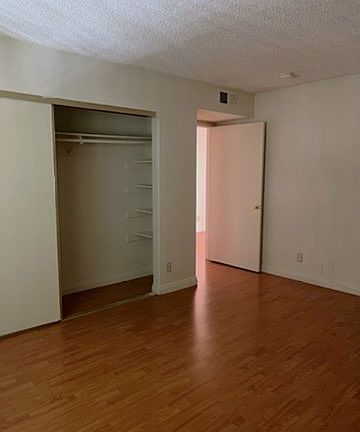 5th image of 16525 Vanowen St APT 204