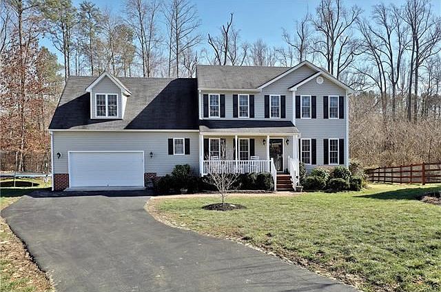 Large cul-de-sac lot - .68 ACRES!!