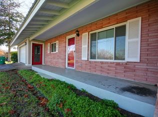 1306 E Sandstone St, Llano, TX 78643