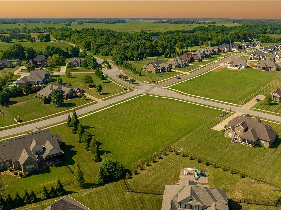 516 Summit Blvd, Bowling Green, KY 42104 MLS RA20223326 Zillow