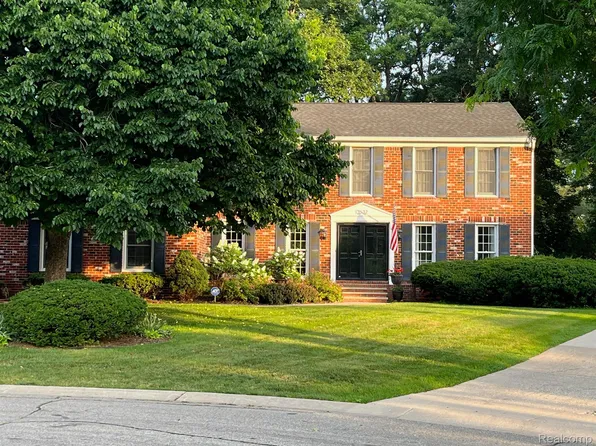 3532 Blair Ct, West Bloomfield, MI 48323