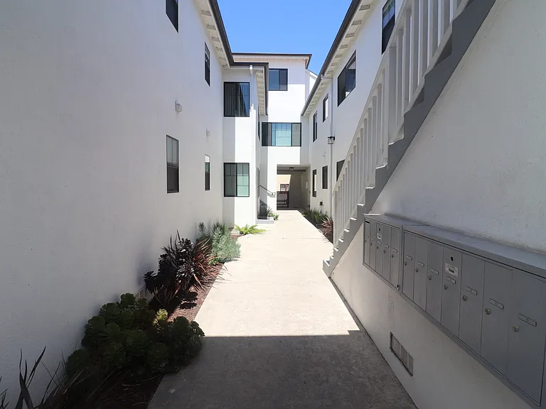 4799 E Ocean Blvd — Photo 3