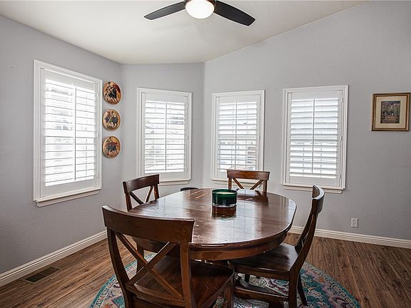 3rd image of 27250 Murrieta Rd Space 304