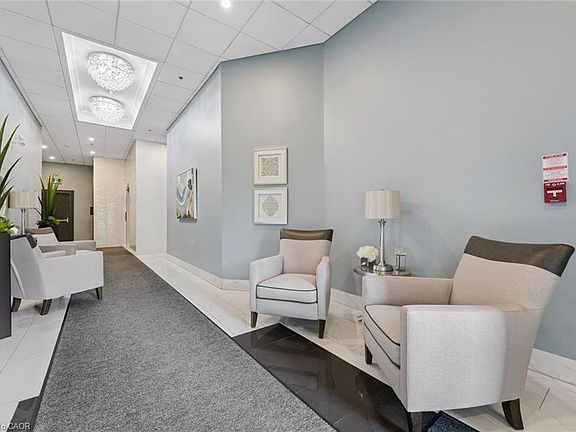 4th image of 34 Plains Rd E #208
