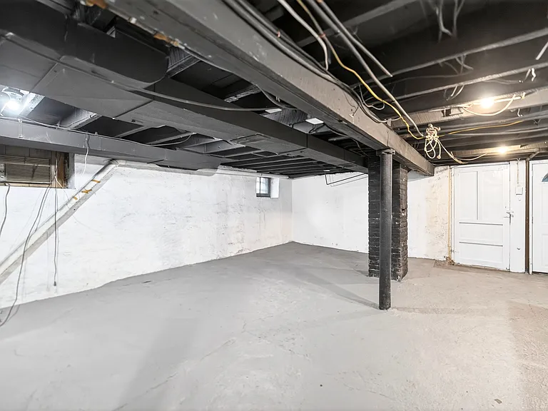 410 Kendall St — Photo 20
