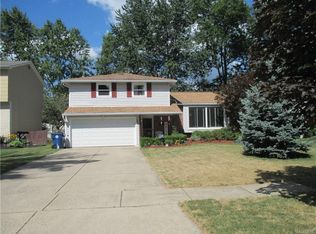 542 Seabrook Dr, Buffalo, NY 14221