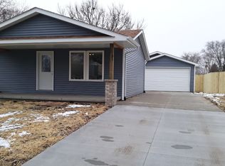 2727 Cardigan Dr, Springfield, IL 62702