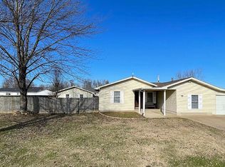 802 9th St, Grandview, IN 47615