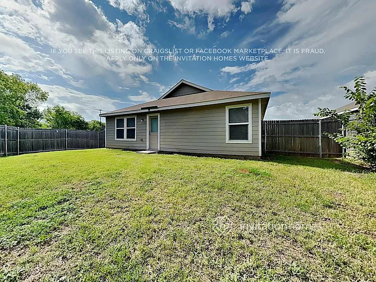 10645 Sewell Cir — Photo 17
