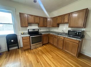882 Main St FLOOR 2, Reading, MA 01867