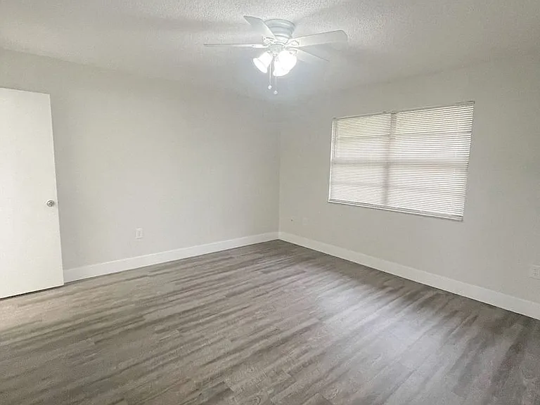 12834 Lake Tree Ln — Photo 8