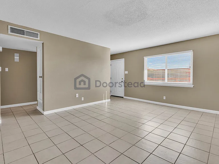 9400 Montrose Ct #27 — Photo 9