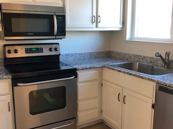 720 Santa Alicia Dr, Rohnert Park, CA 94928