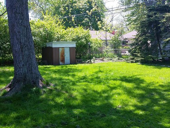 2nd image of 2606 Willa Dr