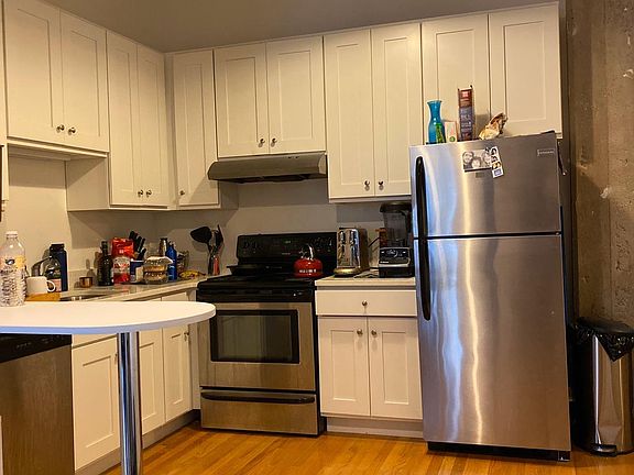 2nd image of 4801 N Ravenswood Ave APT 406