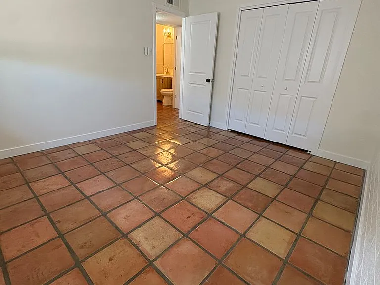 1867 E University Dr — Photo 21