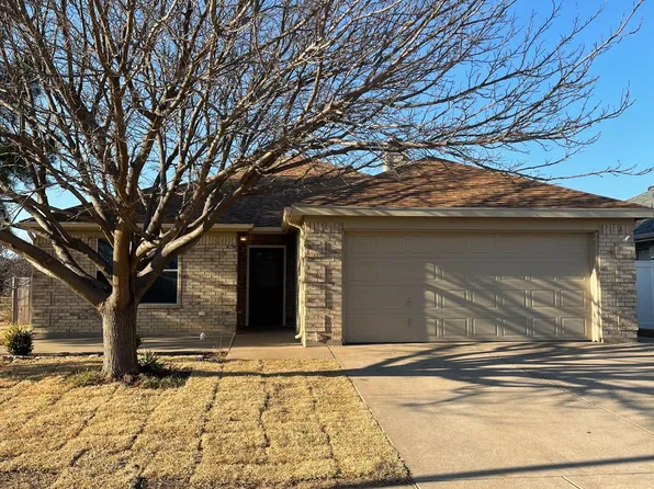 4700 Topaz Ln, Granbury, TX 76049