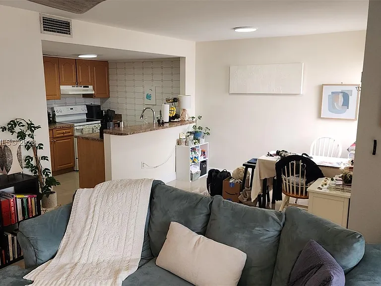 4540 SW 68th Court Cir #48-7 — Photo 11