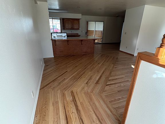 2nd image of 1322 W Flamingo Ave