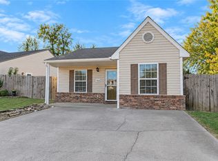1004 S 25th Pl, Rogers, AR 72758