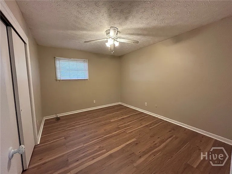 511 Dyches Dr — Photo 12