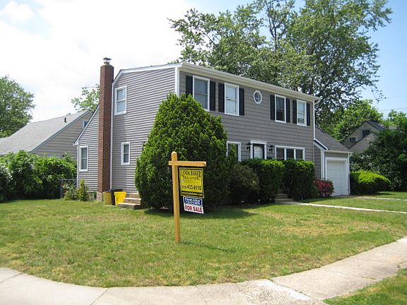 2nd image of 55 Sunrise St