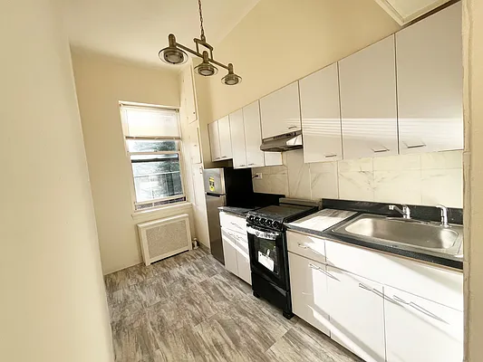Rented by Compass | media 3