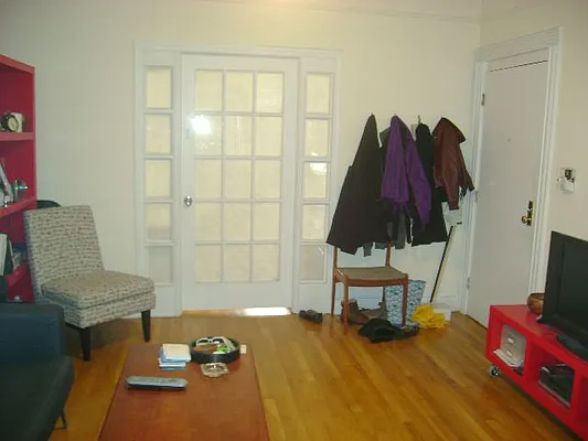 Rented by Pier 12 Real Estate | media 33