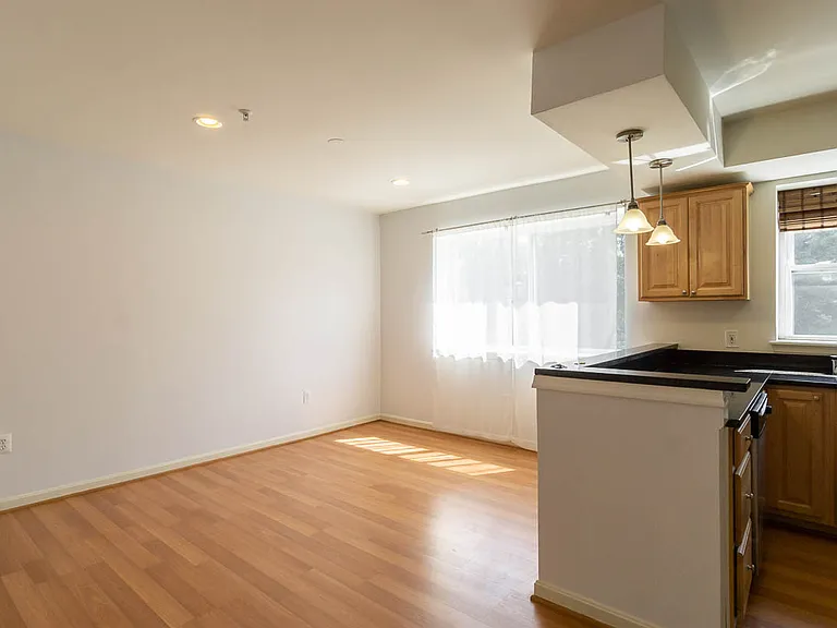 1310 Congress St SE #303 — Photo 2