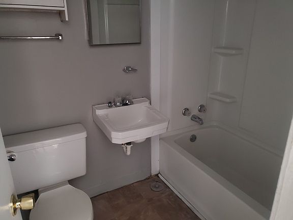 4th image of 6203 E 153rd Ter APT B