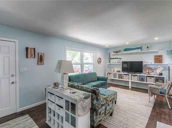2nd image of 7223 Waverly Ave
