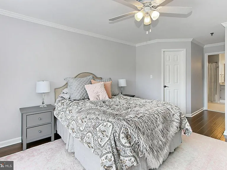1100 Quaker Hill Dr #401 — Photo 15