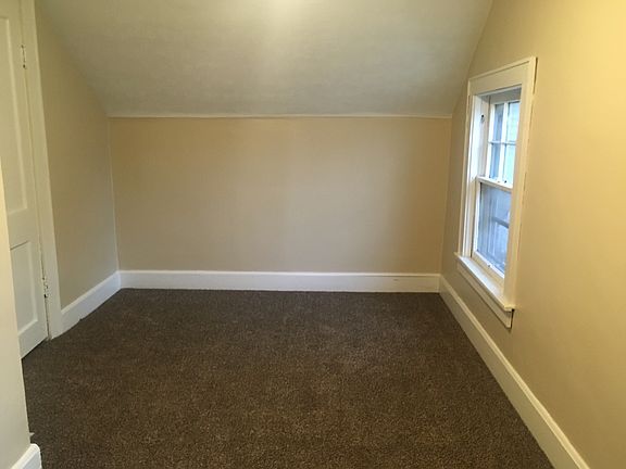2nd image of 1741 1/2 Clairmont Ave