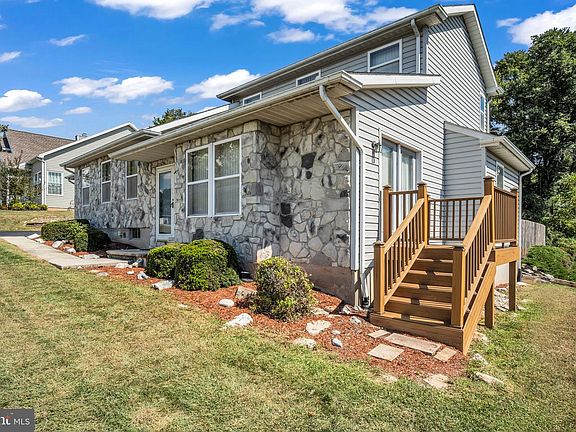 2nd image of 45 S Ben Hogan Dr