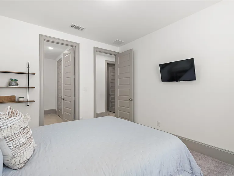 209 Rio Ranchero Rd — Photo 16