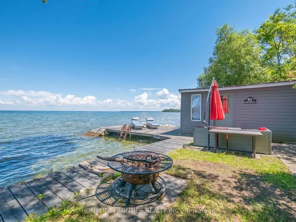 813 Lake Dr E, Georgina, ON L0E 1L0