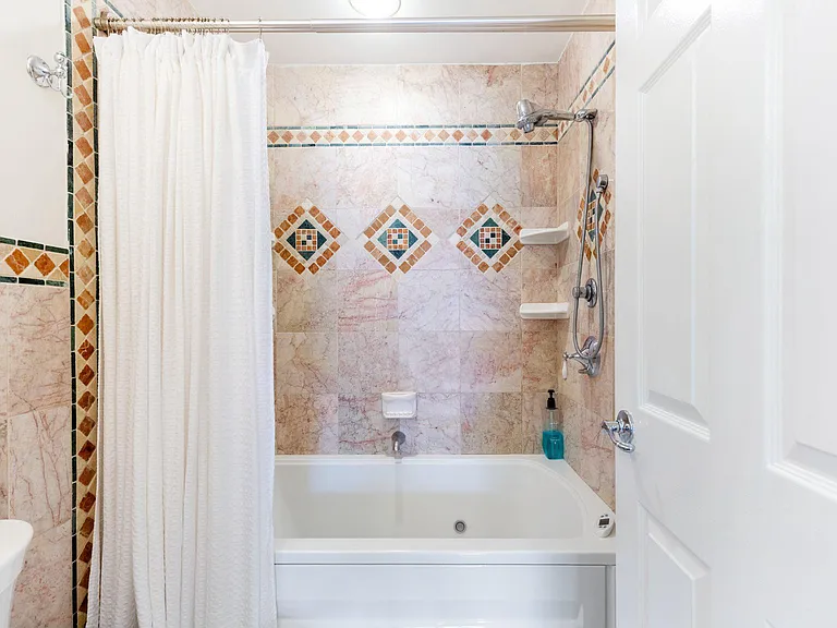 12 Chelsea Ct — Photo 34