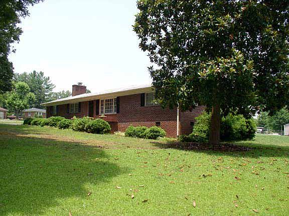 2nd image of 497 Gail Ave