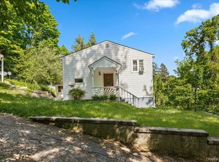 398 E Main St, Jefferson Valley, NY 10535
