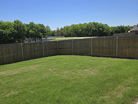 4th image of 1311 Tupelo Trl