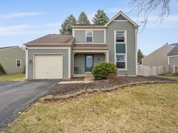 3166 Village Green Dr, Aurora, IL 60504