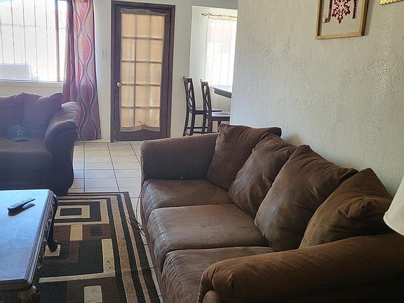 4th image of 716 McDougal Ln