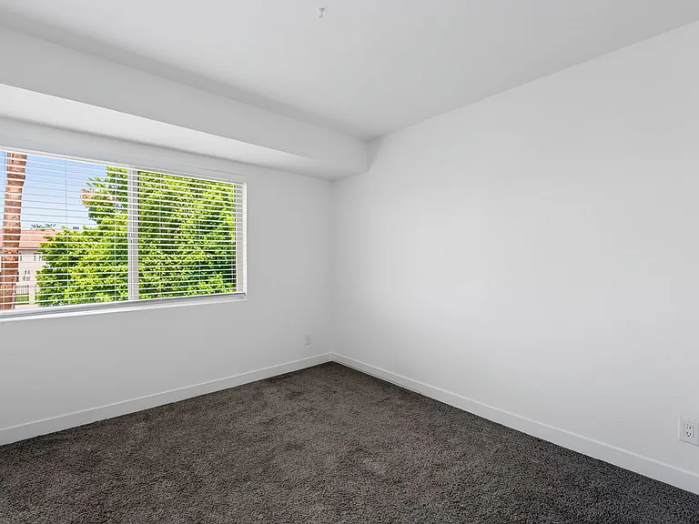 2040 S Longmore #47 — Photo 17
