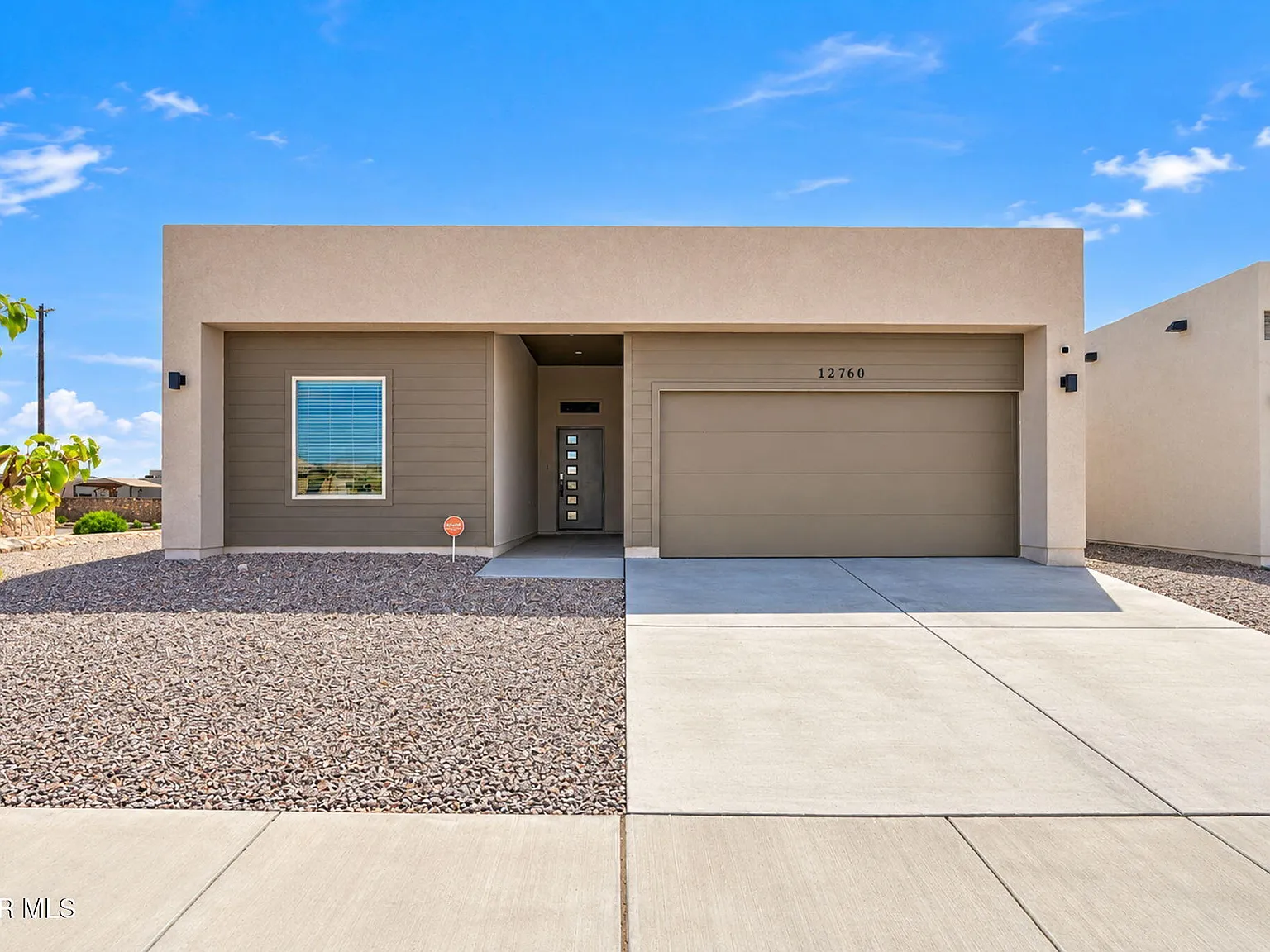 4 bed, 2.5 bath, 1823 sqft, $1,950 — Photo 1